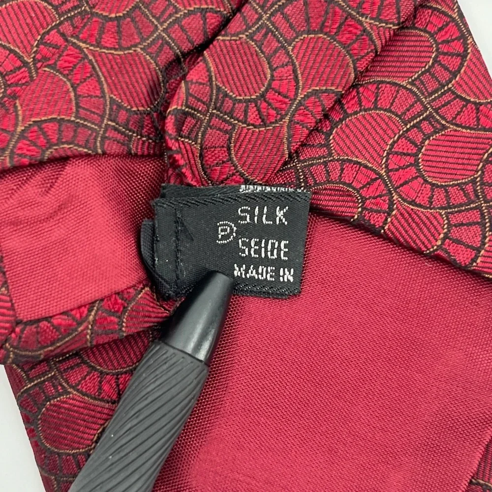 Vtg 80s Michelsons Harvard Coop Tie Mens Red Silk England Geometric Necktie